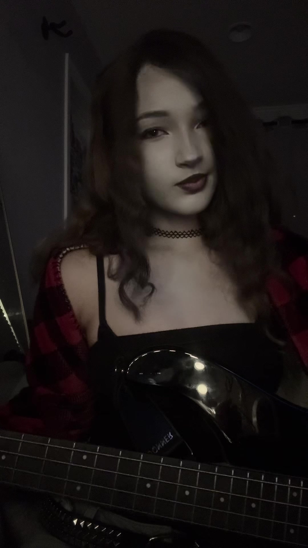 @emmi ☾𖤓