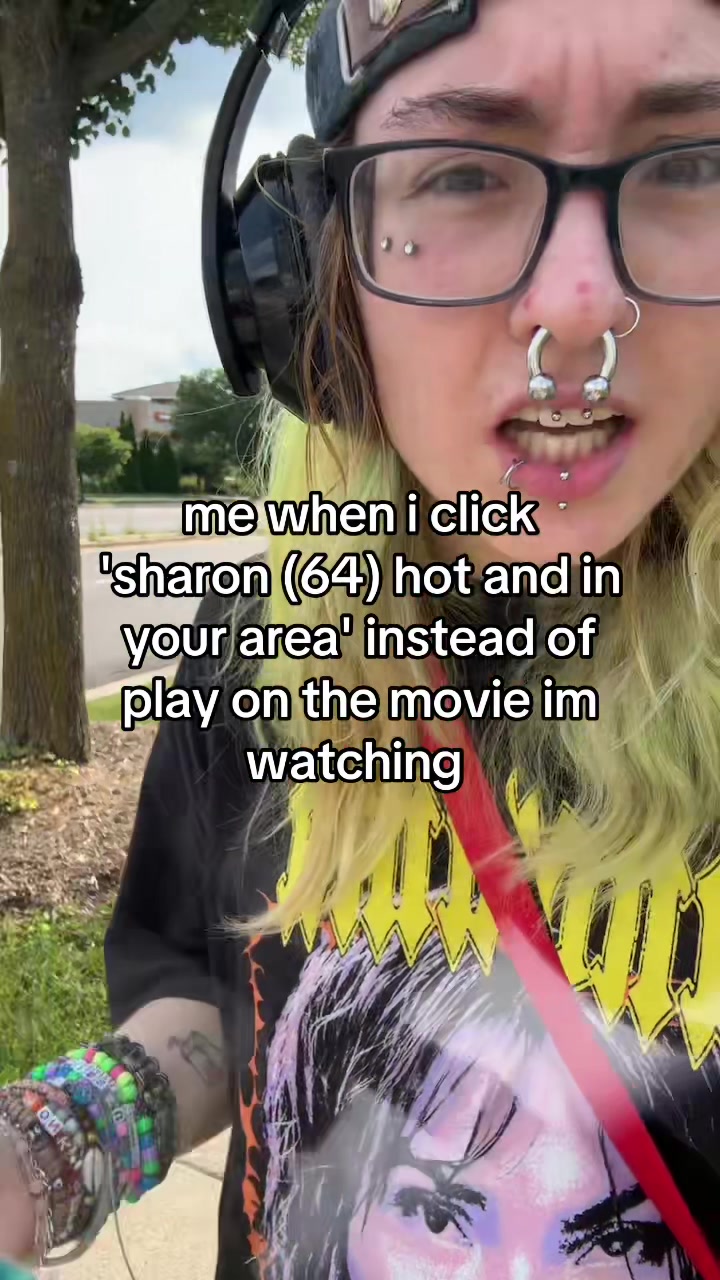 @armless.cum.circle