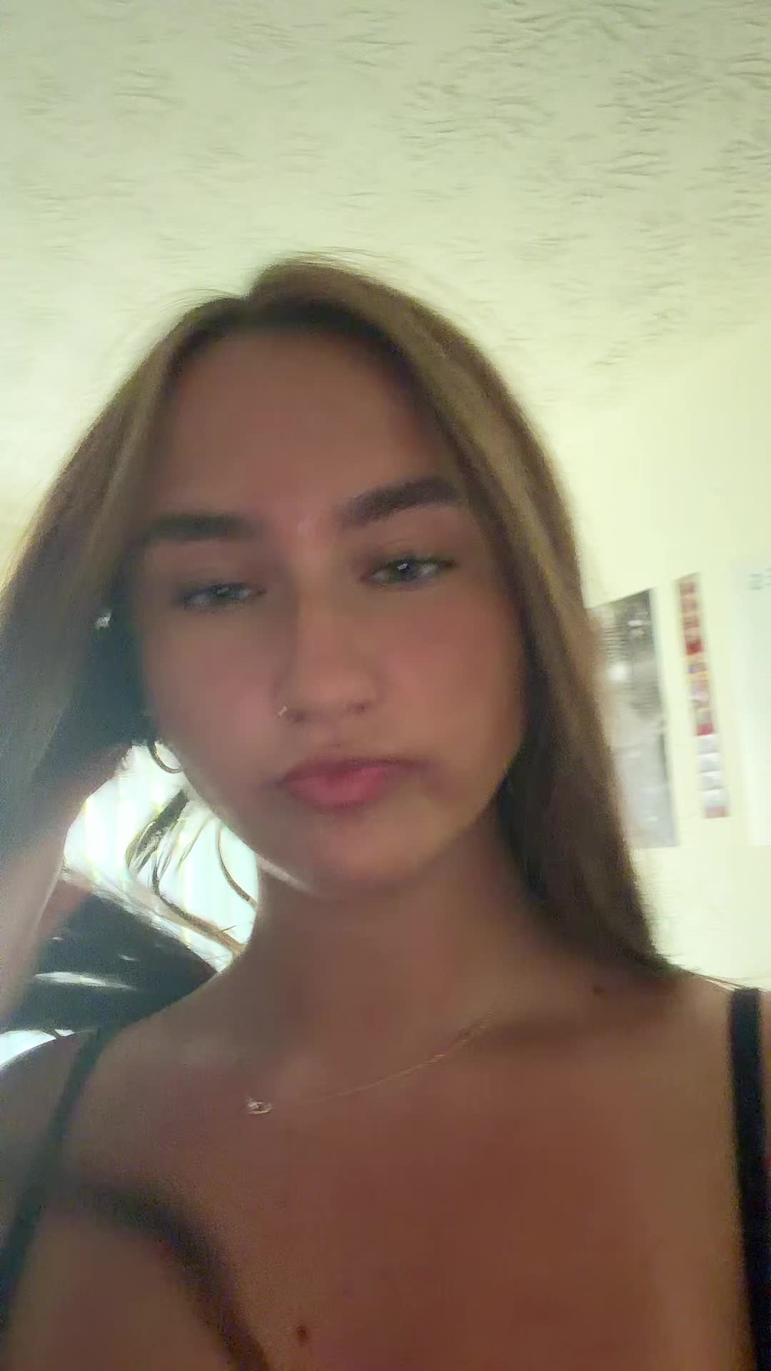 @laura