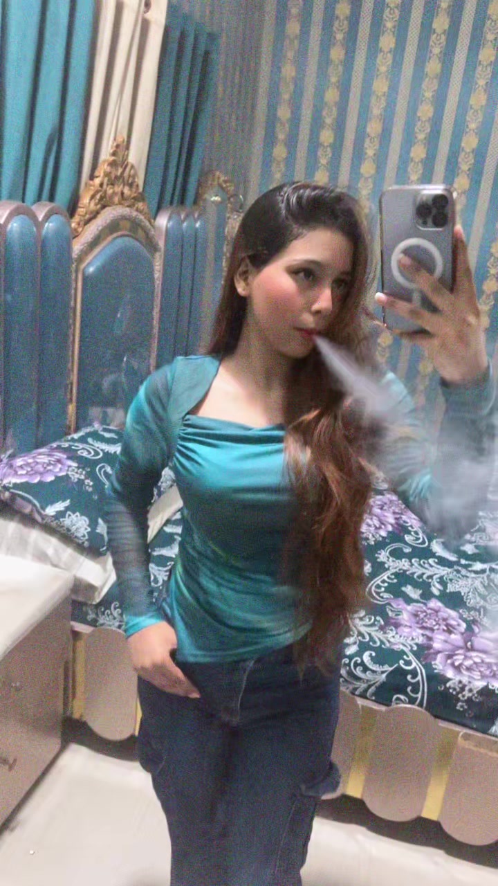 @𝑺𝒂𝒓𝒂 𝑹𝒂𝒋𝒑𝒖𝒕🕊️🫀