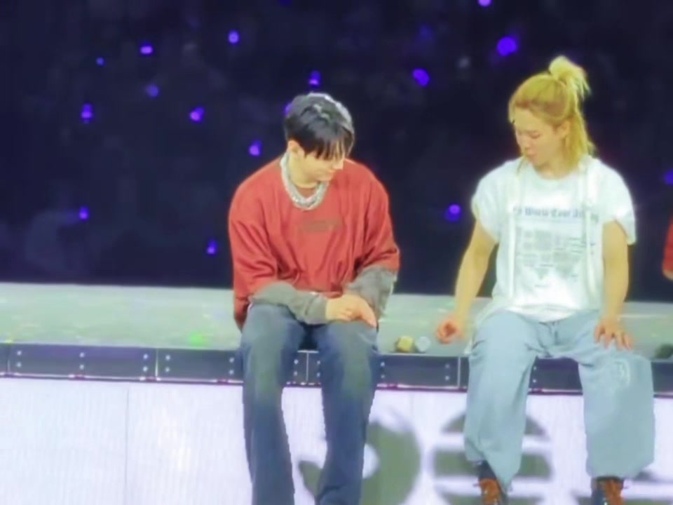 @•moonsun