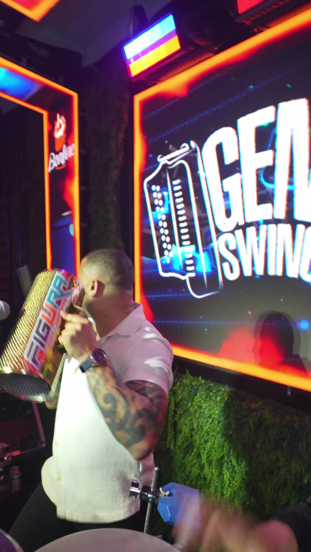 @Geni Swing