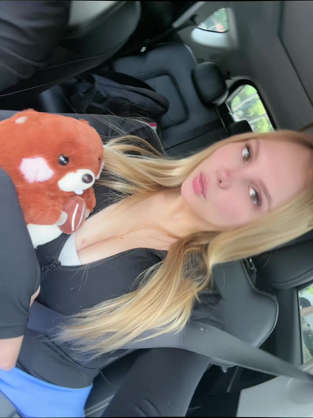 @Nella