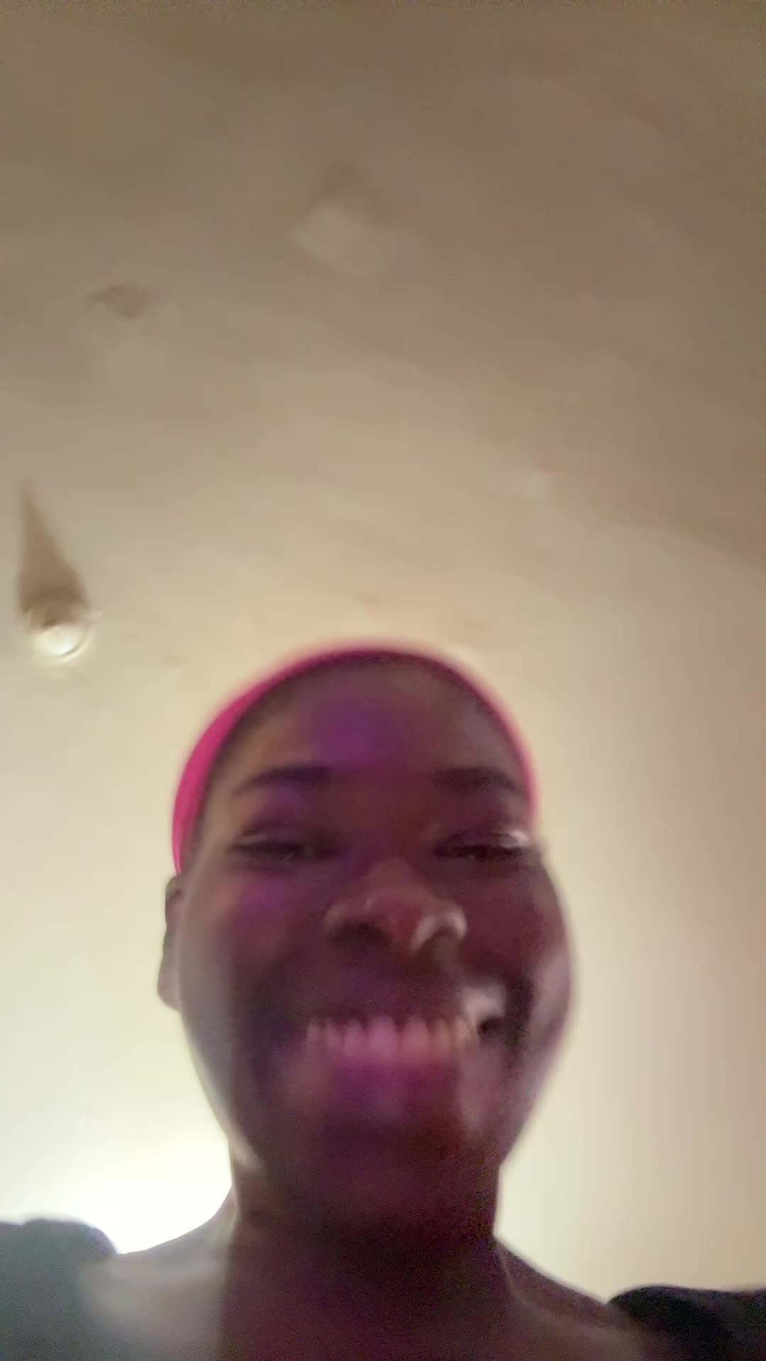 @Hey chat i&rsquo;m 20. Detroit📍