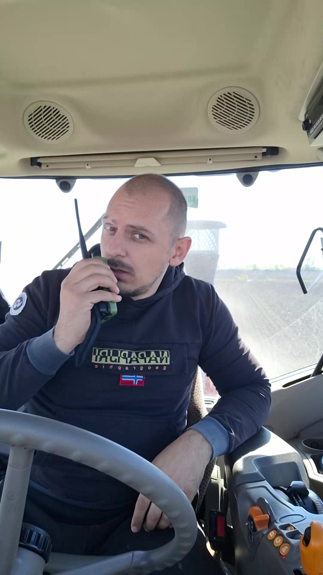@PoluCovekPoluPoljoprivrednik