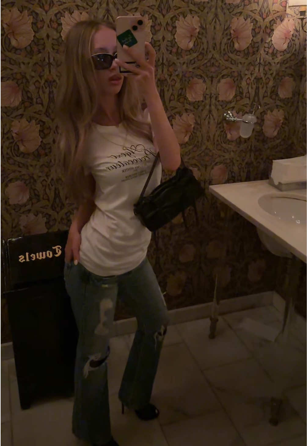 @averymm