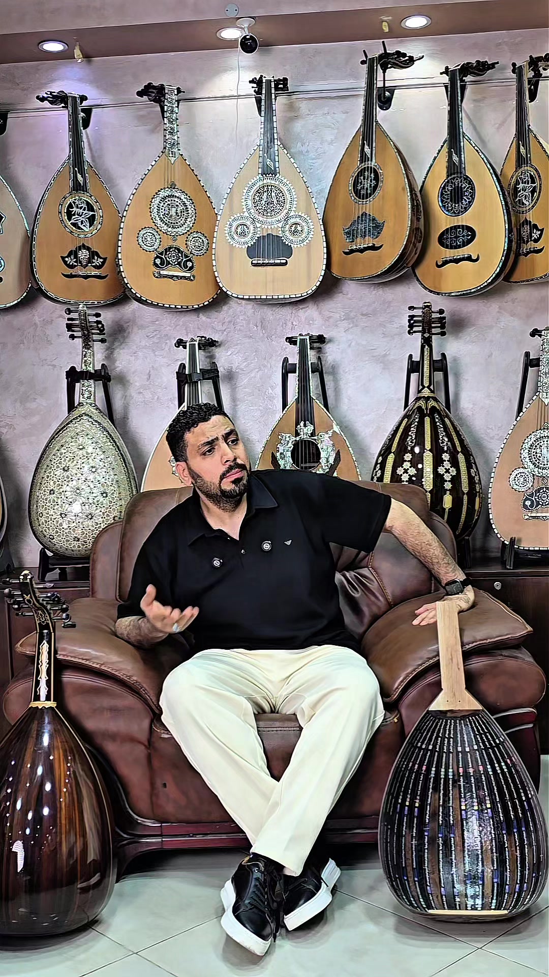 @محمود داغر صانع العود
