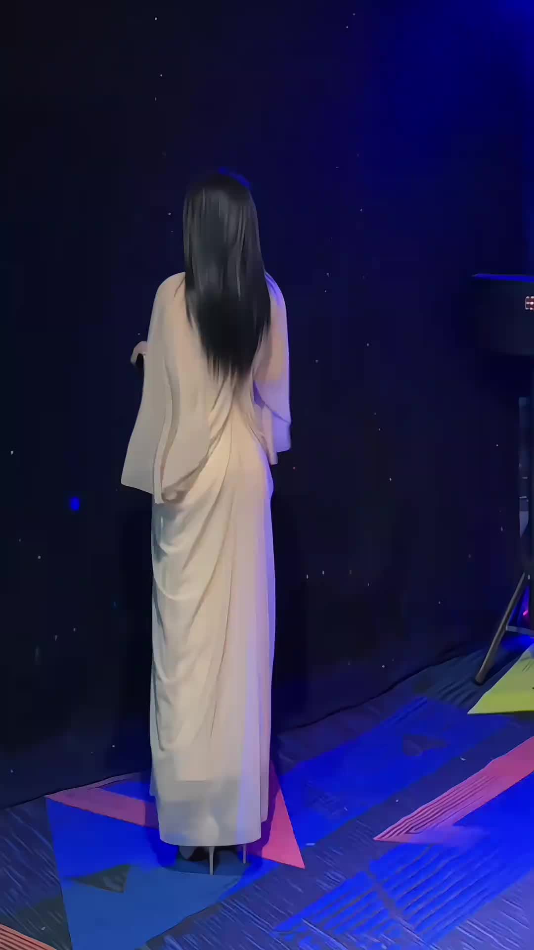 @Domi