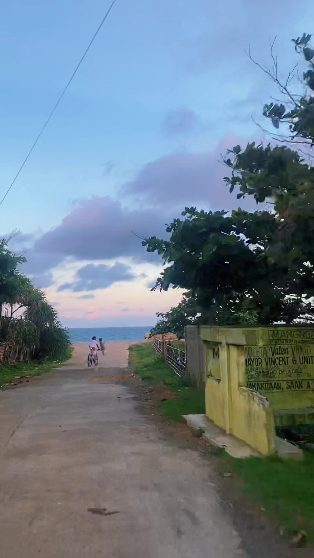 @Ly