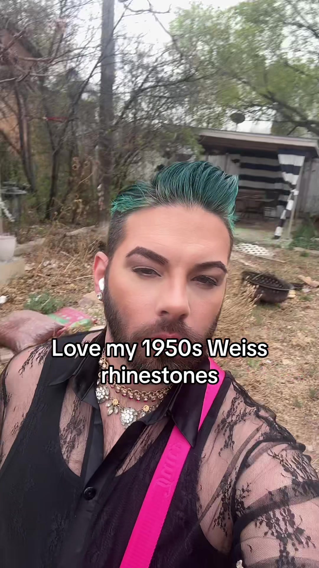 @johnhix0