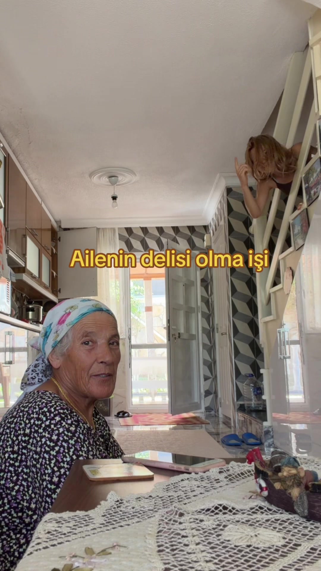 @Melacıkela
