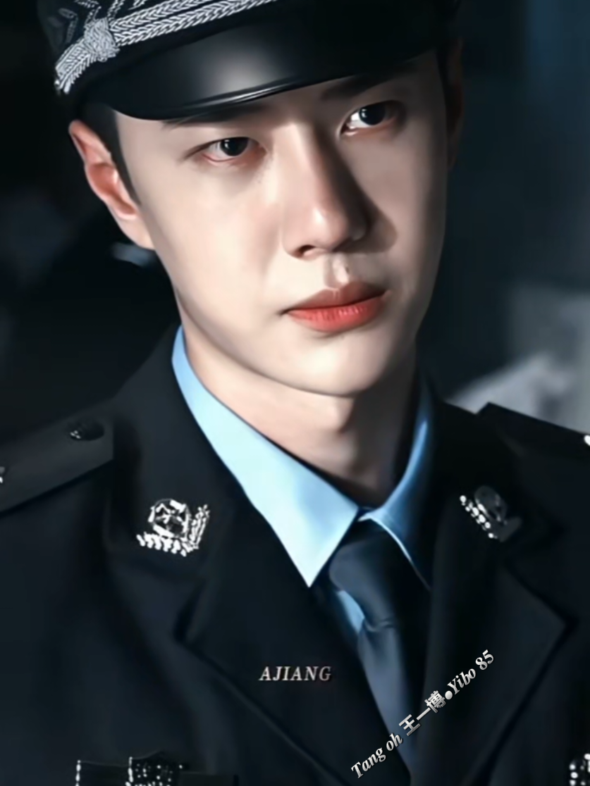 @𝑻𝑨𝑵𝑮 𝑶𝑯 王一博&bull;𝒀𝑰𝑩𝑶𝟖𝟓