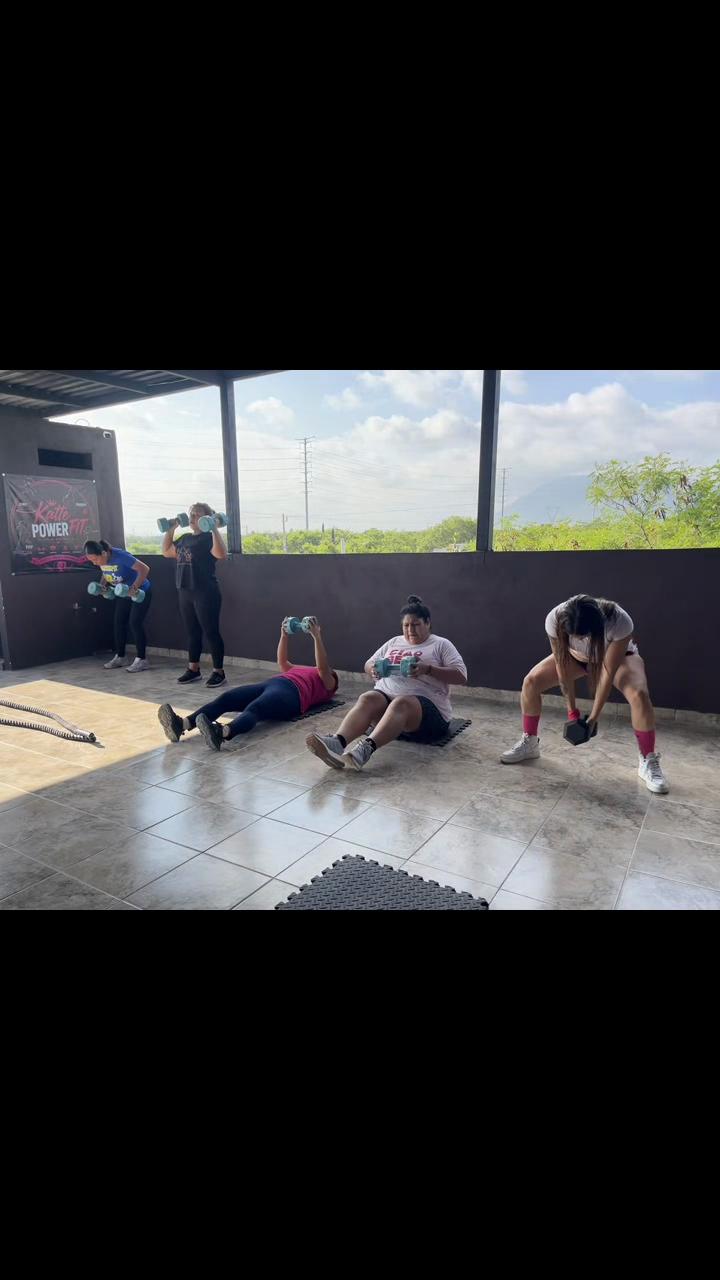 @Nohemi García