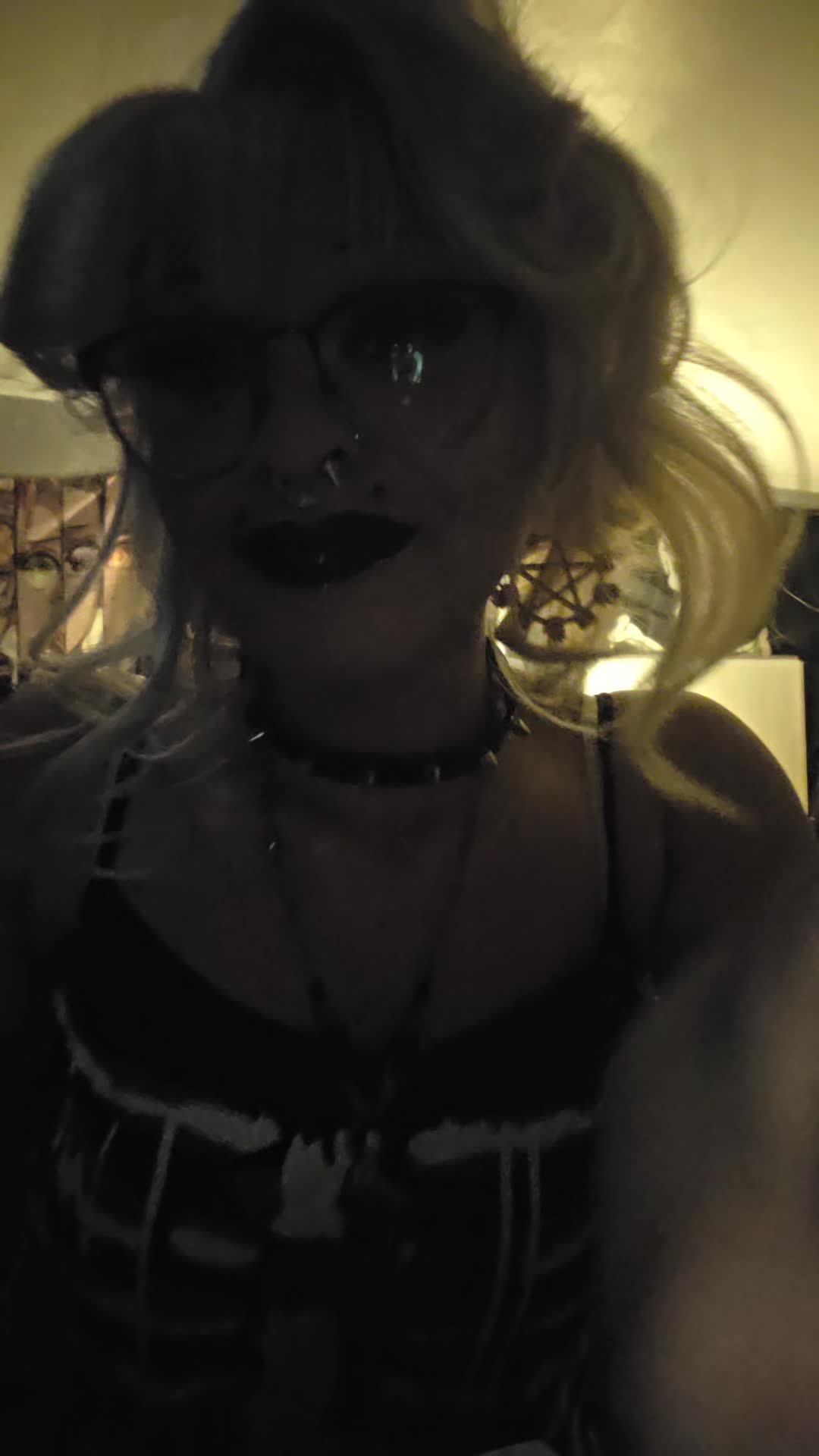 @𝖈𝖍𝖗𝖎𝖘𝖙𝖊𝖑