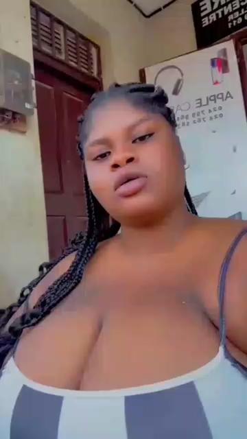@users sexy Nora5