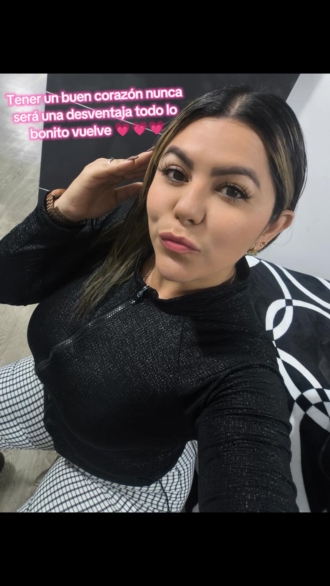 @la m&aacute;s bella DV
