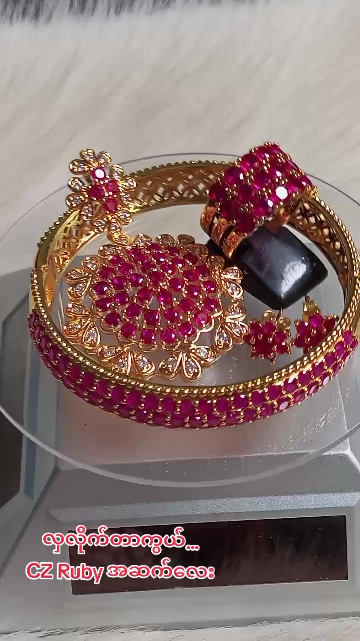 @Shwe Mi Gems&Japan Fancy