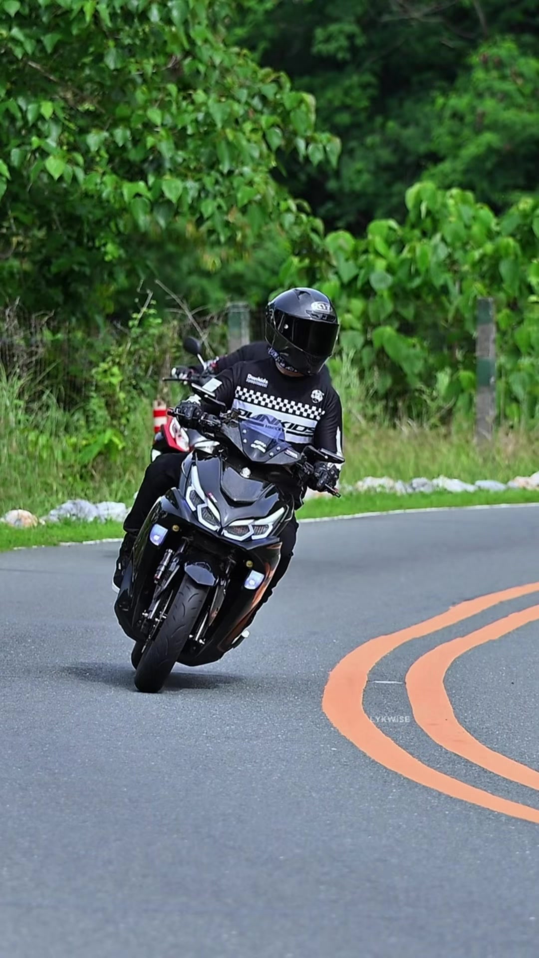 @Classic Aerox