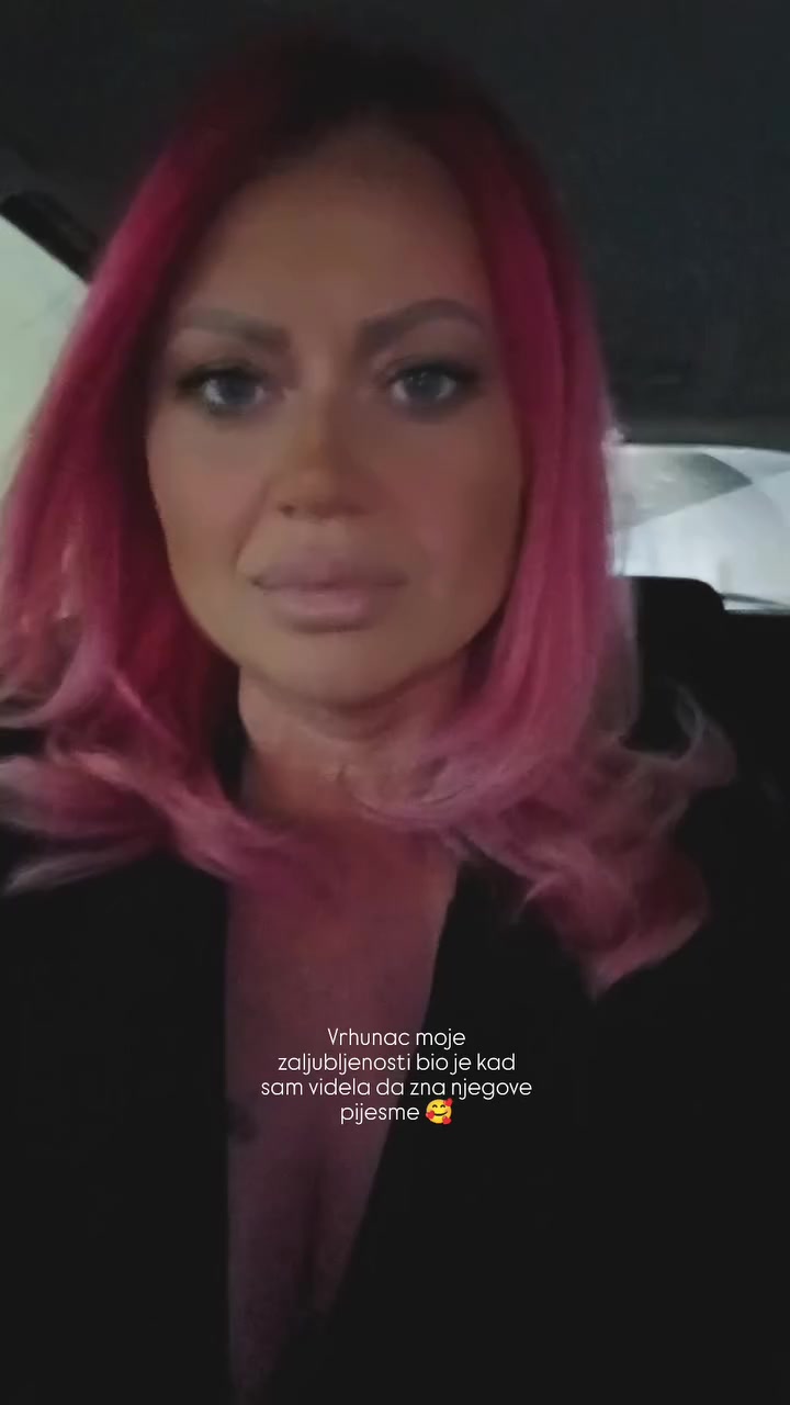 @_Suz_Ana__