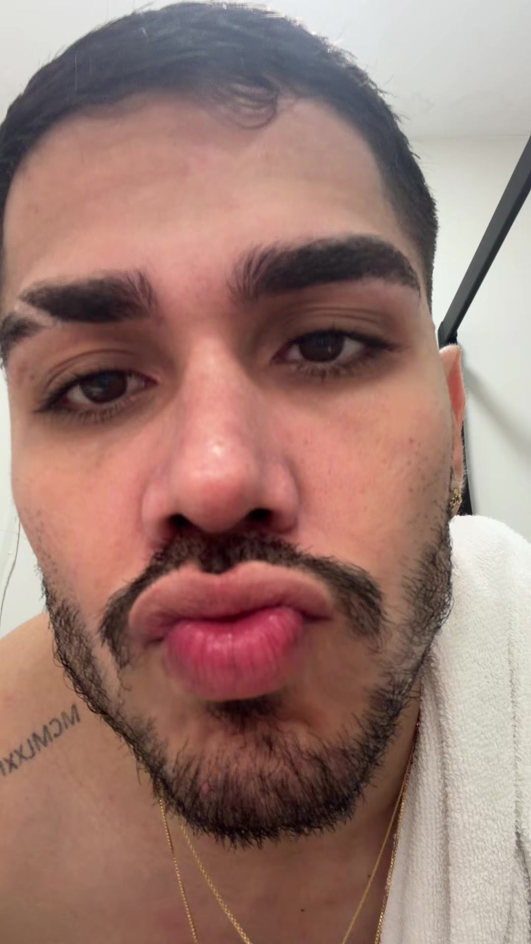 @𝐀𝐝𝐫𝐢&aacute;𝐧 🐺