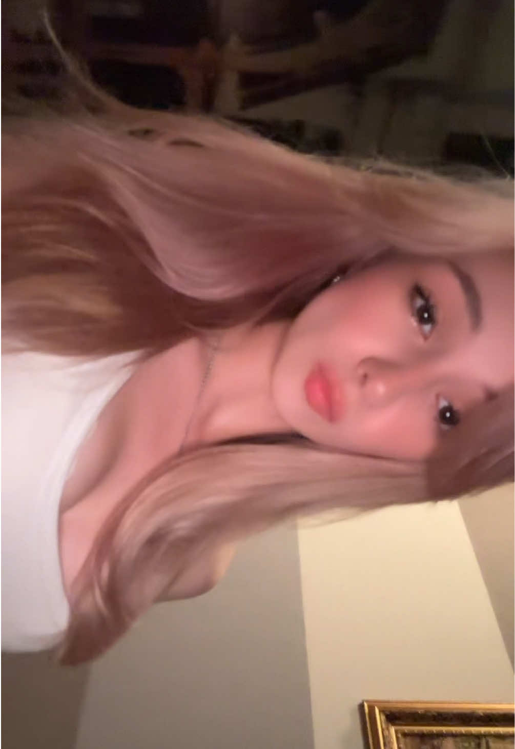 @Виола🧟♀️