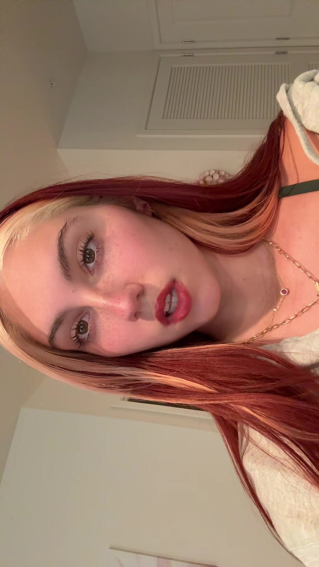 @not_ainsleyjohnson