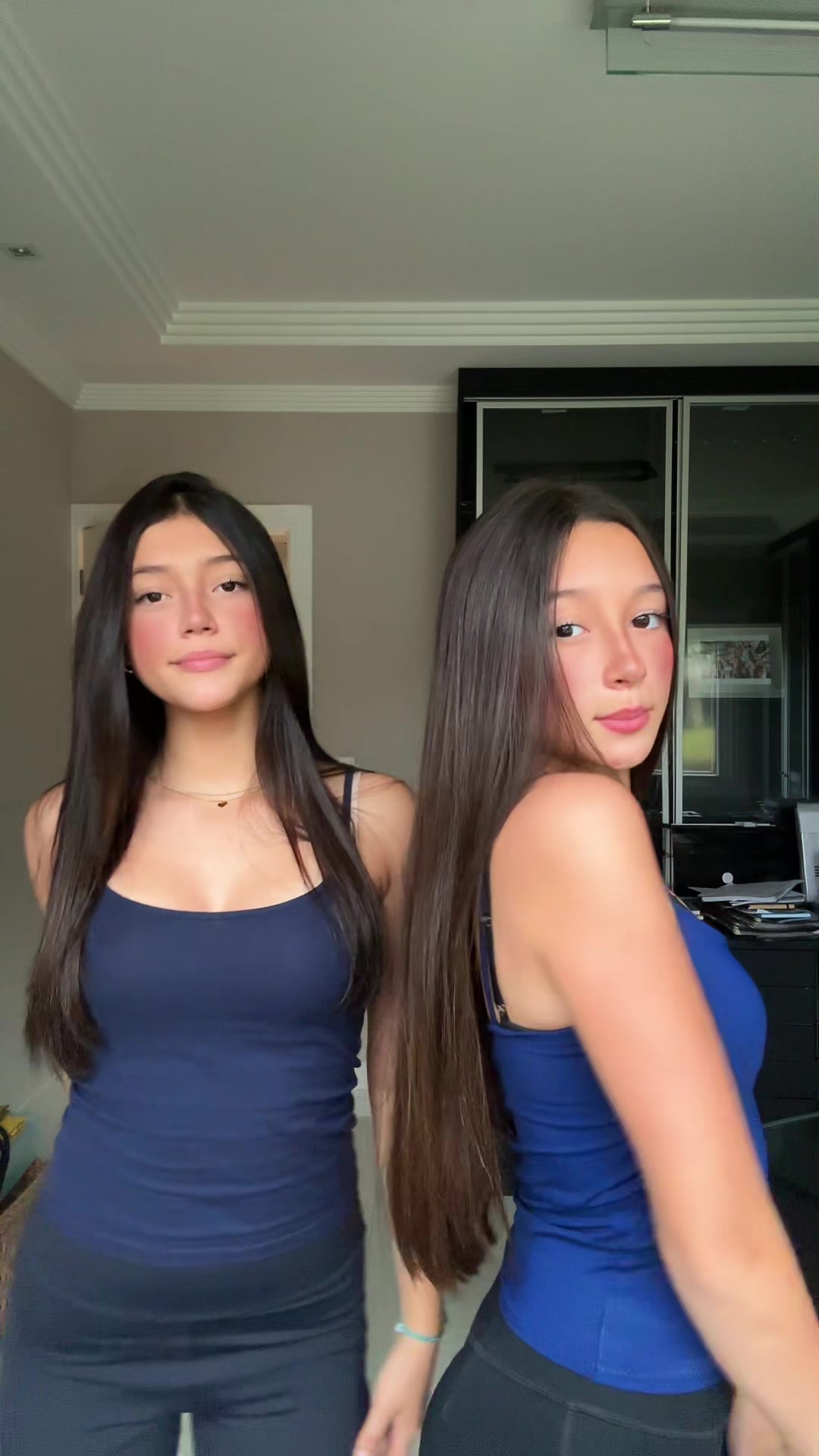 @🔒
