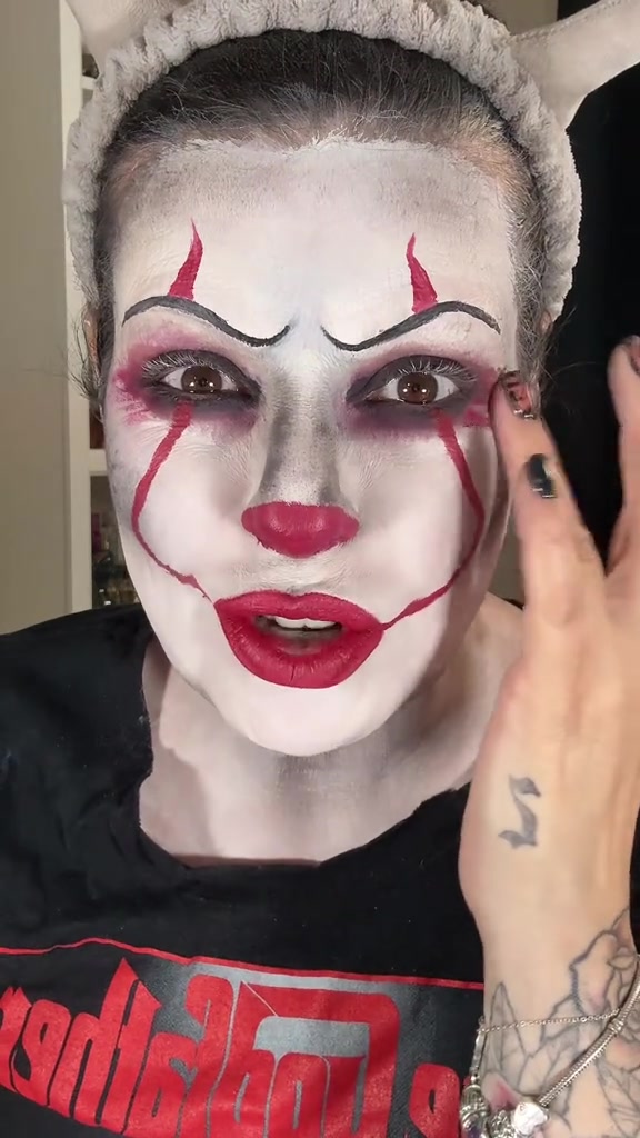 @Official Lady Venom