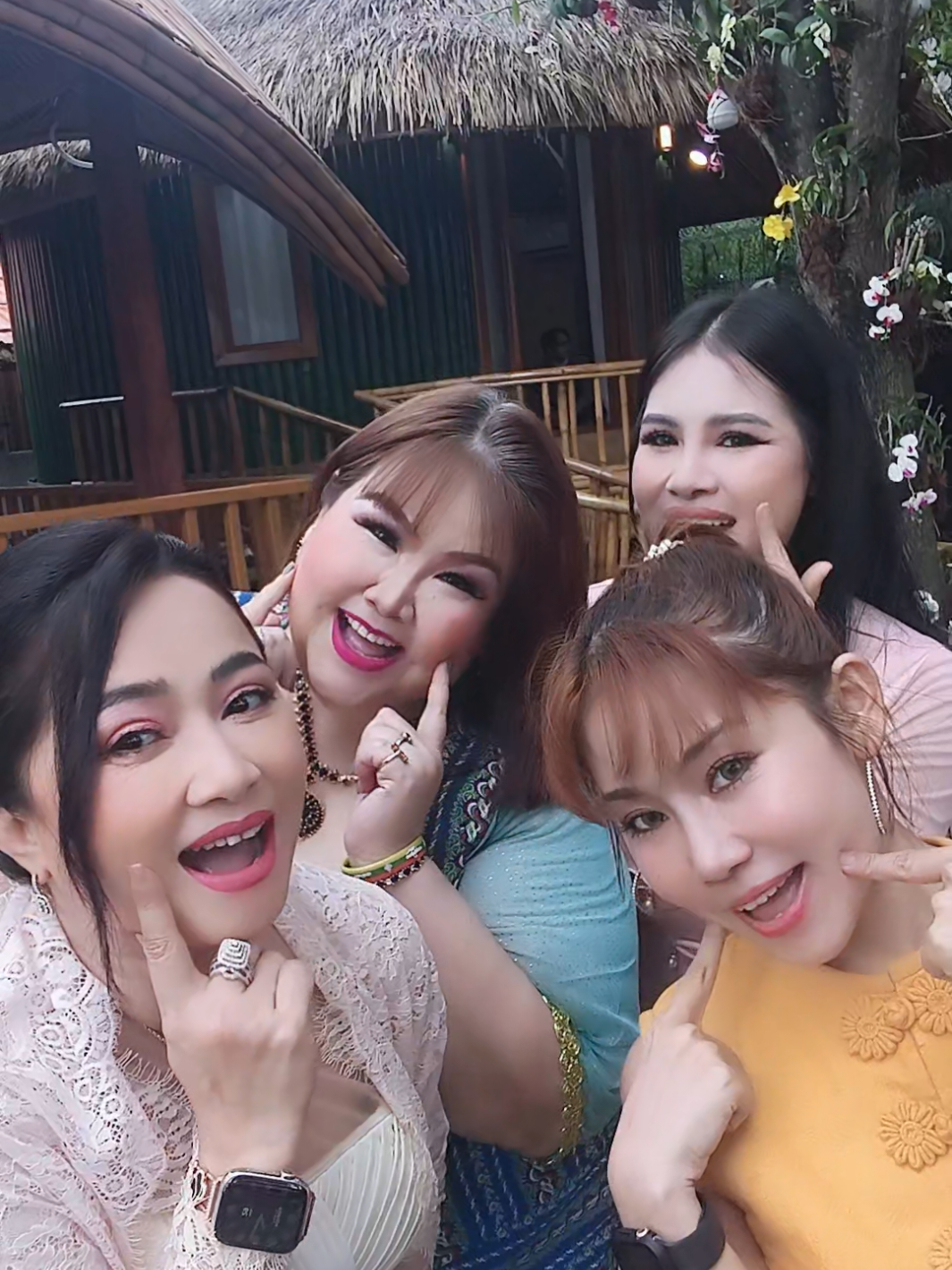 @Pwint - ပွင့် ( Official )