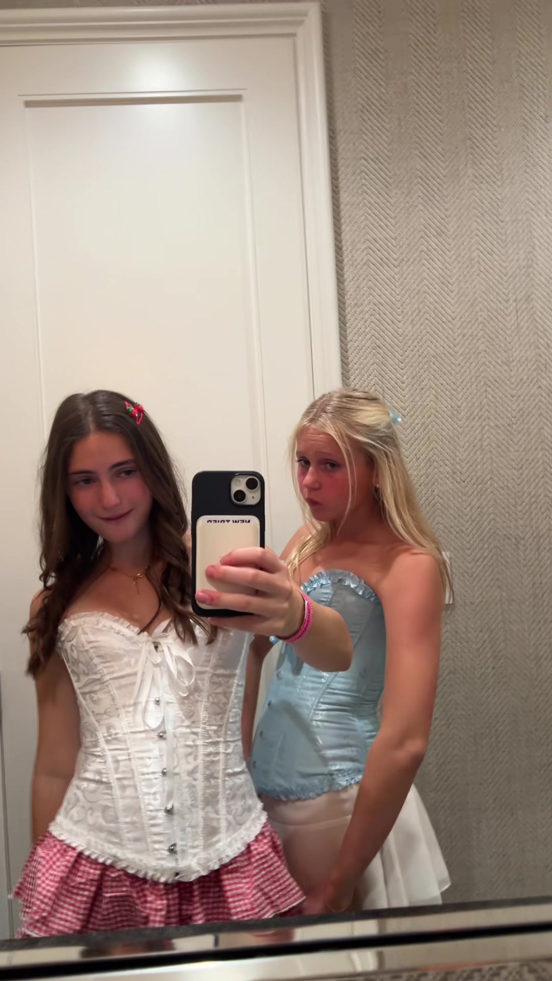 @oliviaschimmel