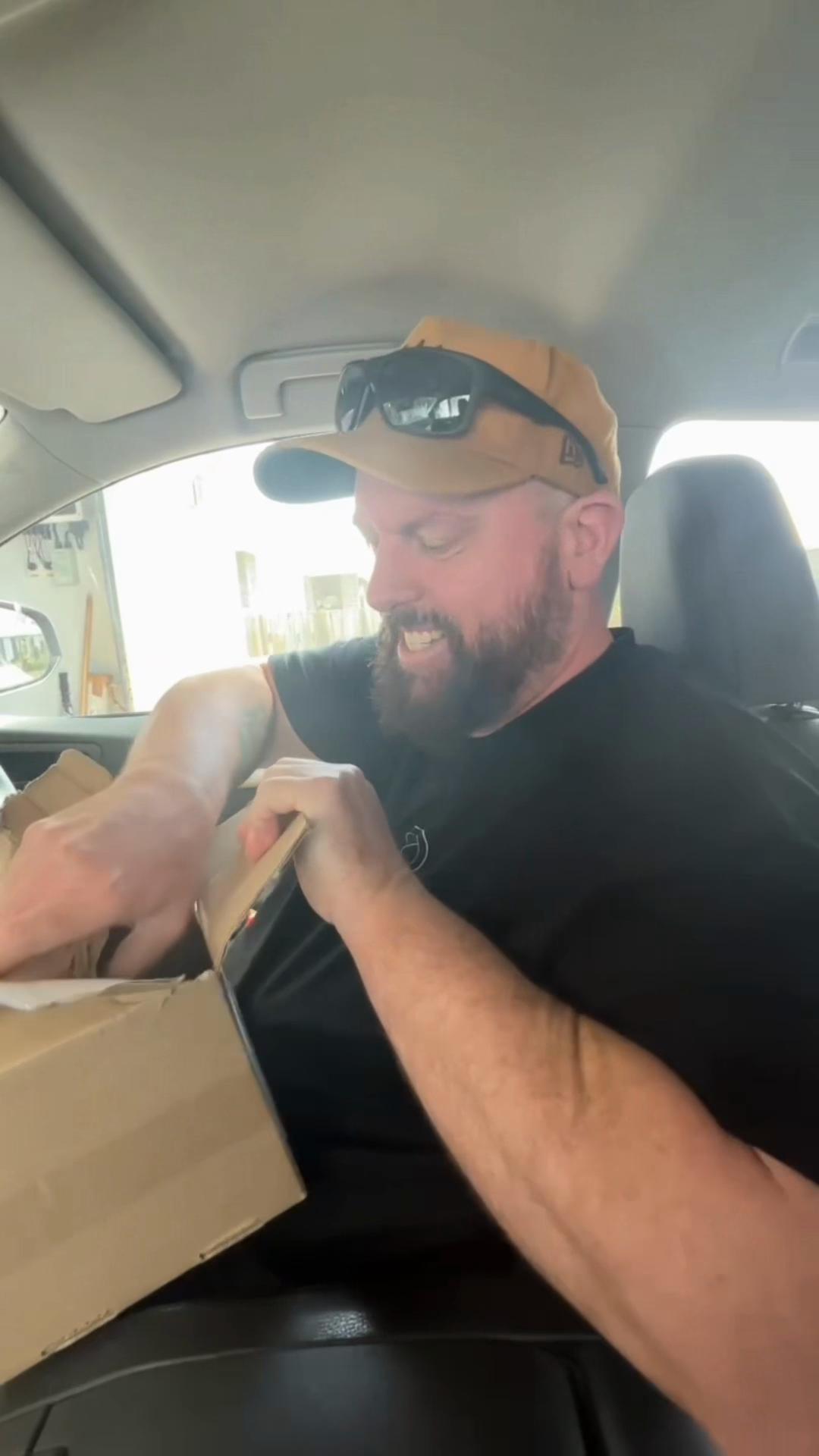 @radrolledicecream