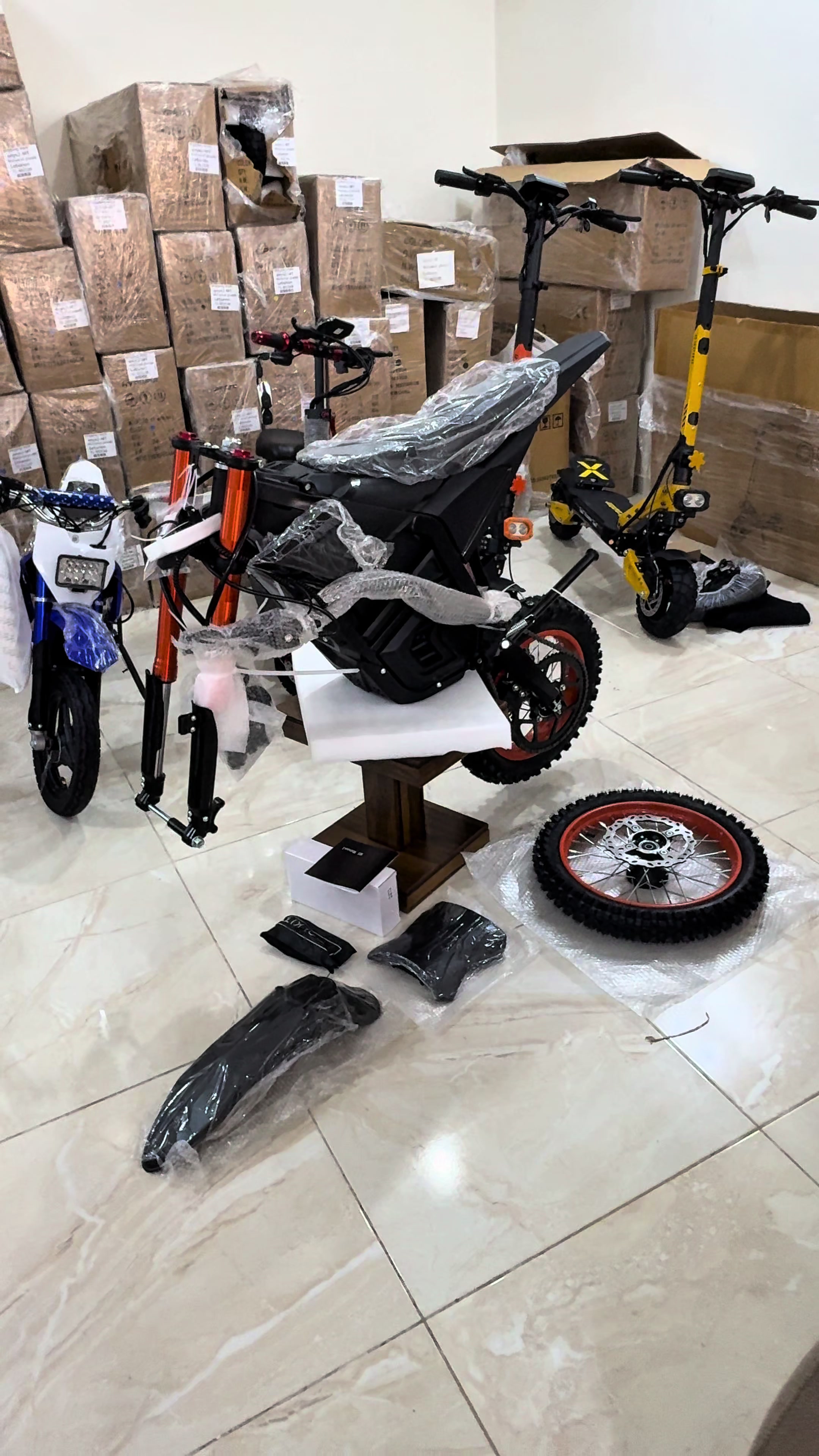 @E-scooters.Lb