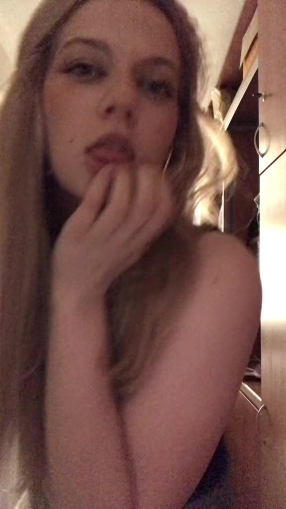 @ariana_odi