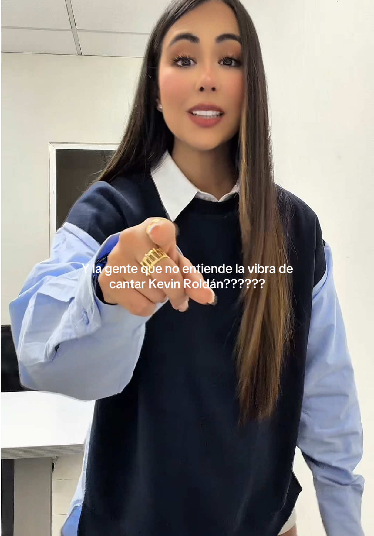 @Adriana González