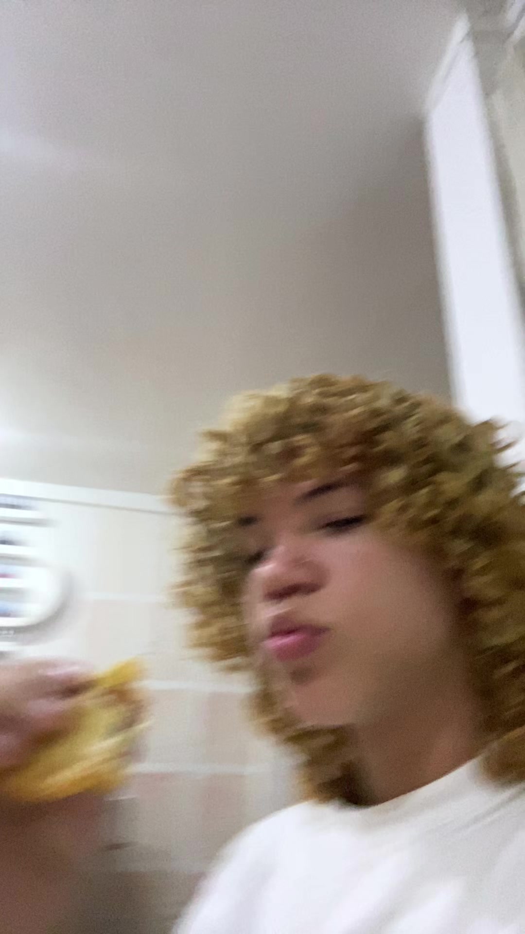 @𝖆𝖓𝖉𝖗𝖊𝖘 𝖙𝖊𝖈𝖈𝖆🧑🏼&zwj;🦱