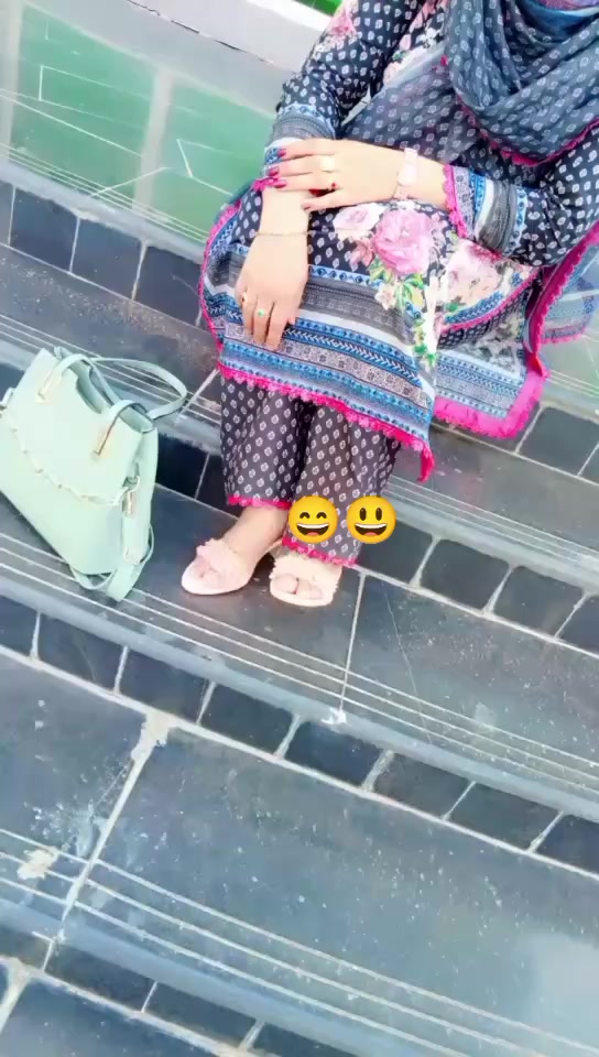 @👑RANI❣️JHELUMI👑