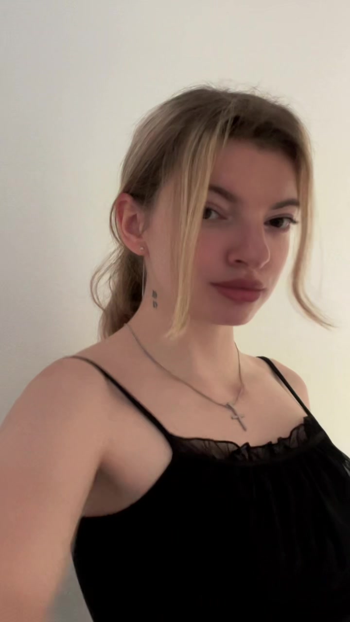 @nikaa