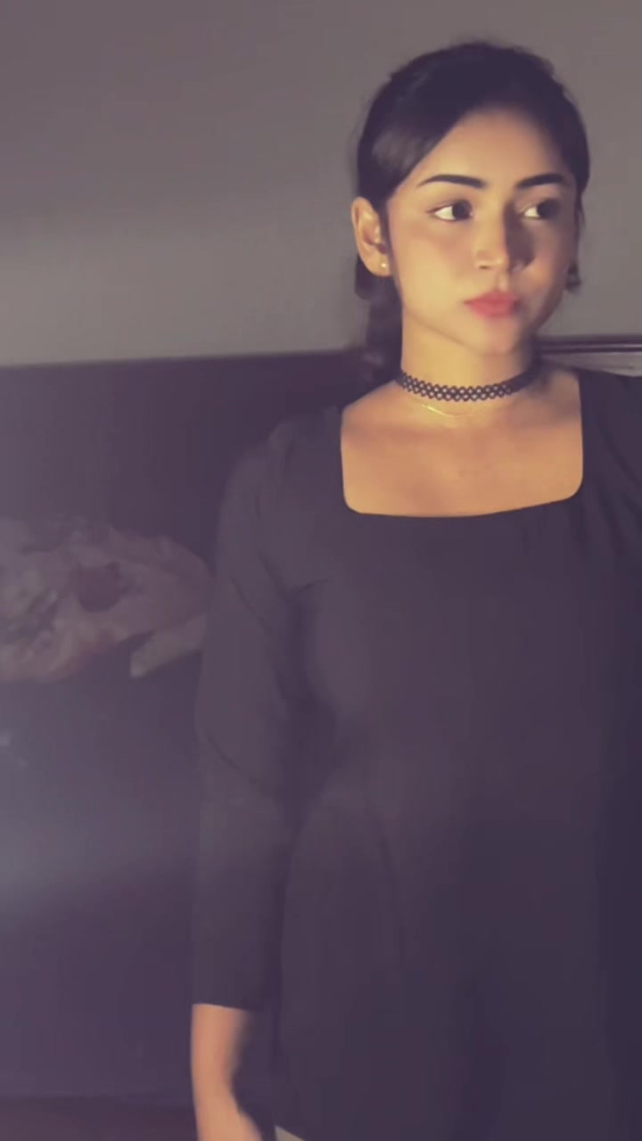 @Hiru_abedeera👑