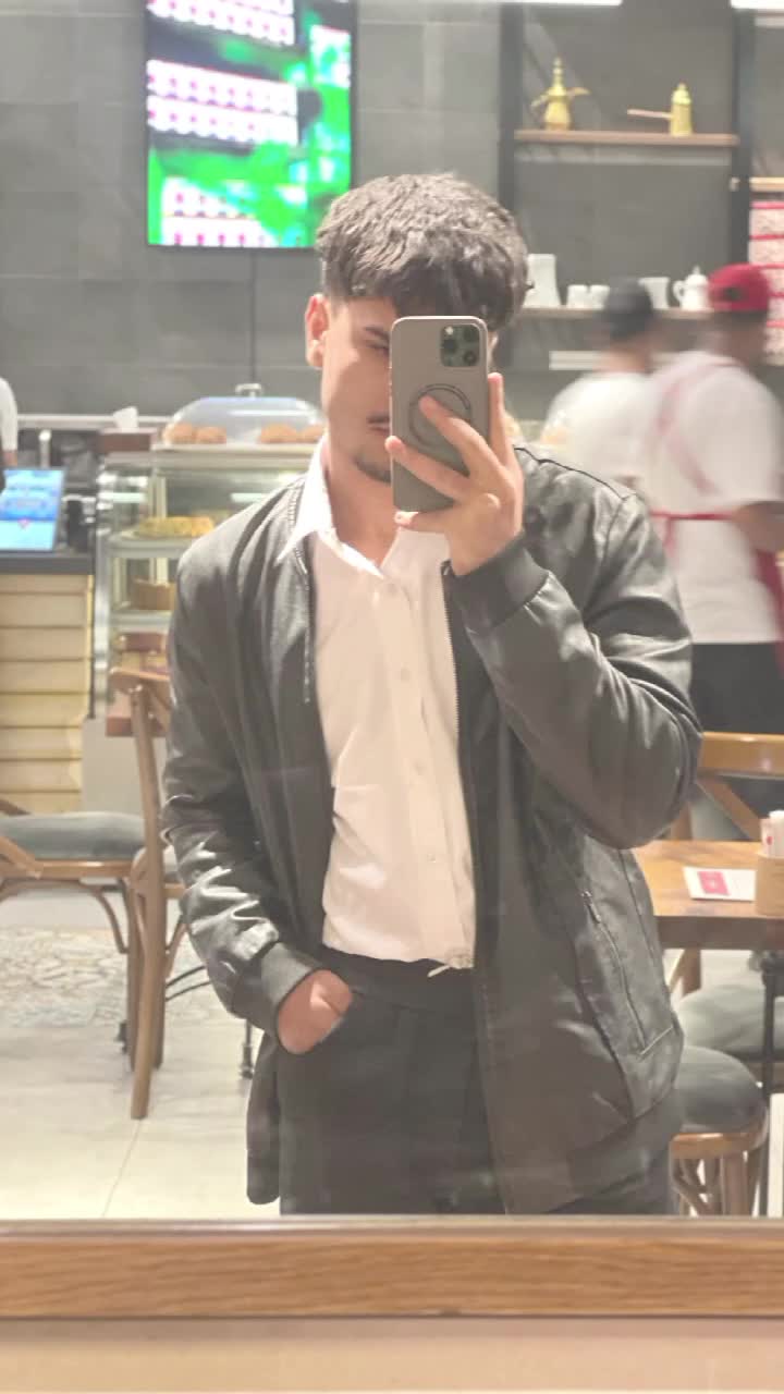 @✮