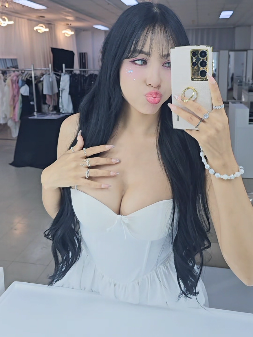 @𝑺𝑨𝑲𝑼𝑹𝑨 | 한국 🤍