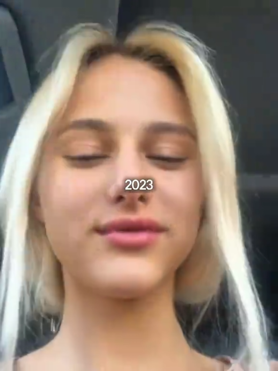 @𝖠𝖵𝖨𝖱𝖠