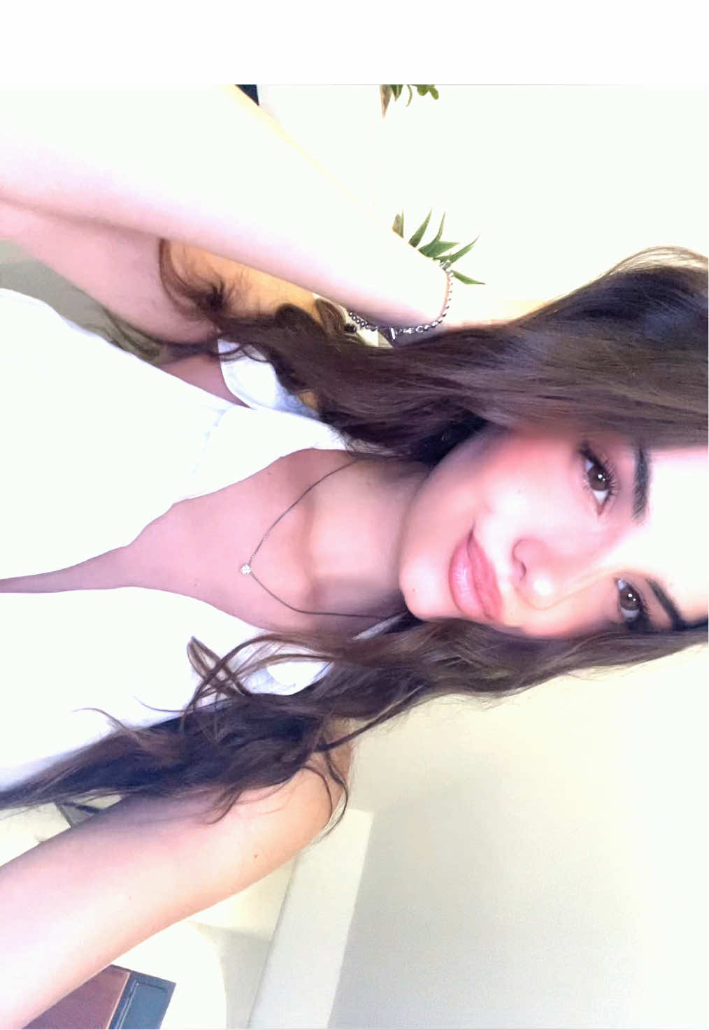 @𝐅
