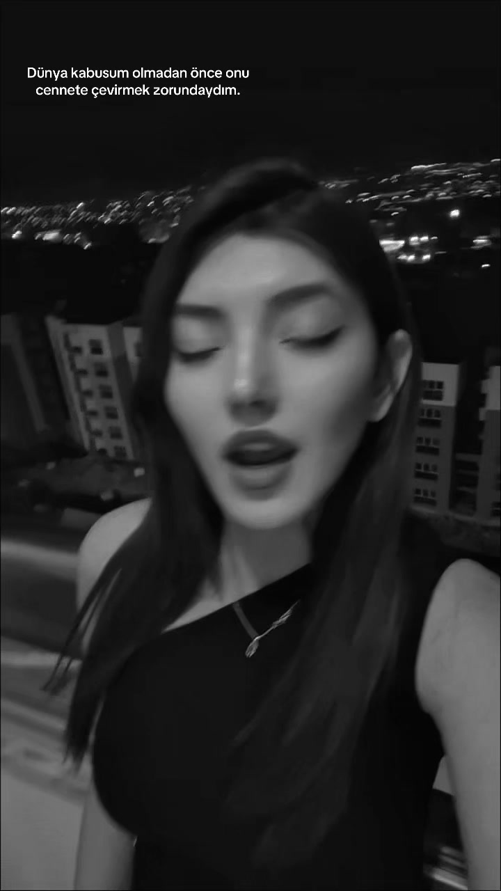 @Menekşe