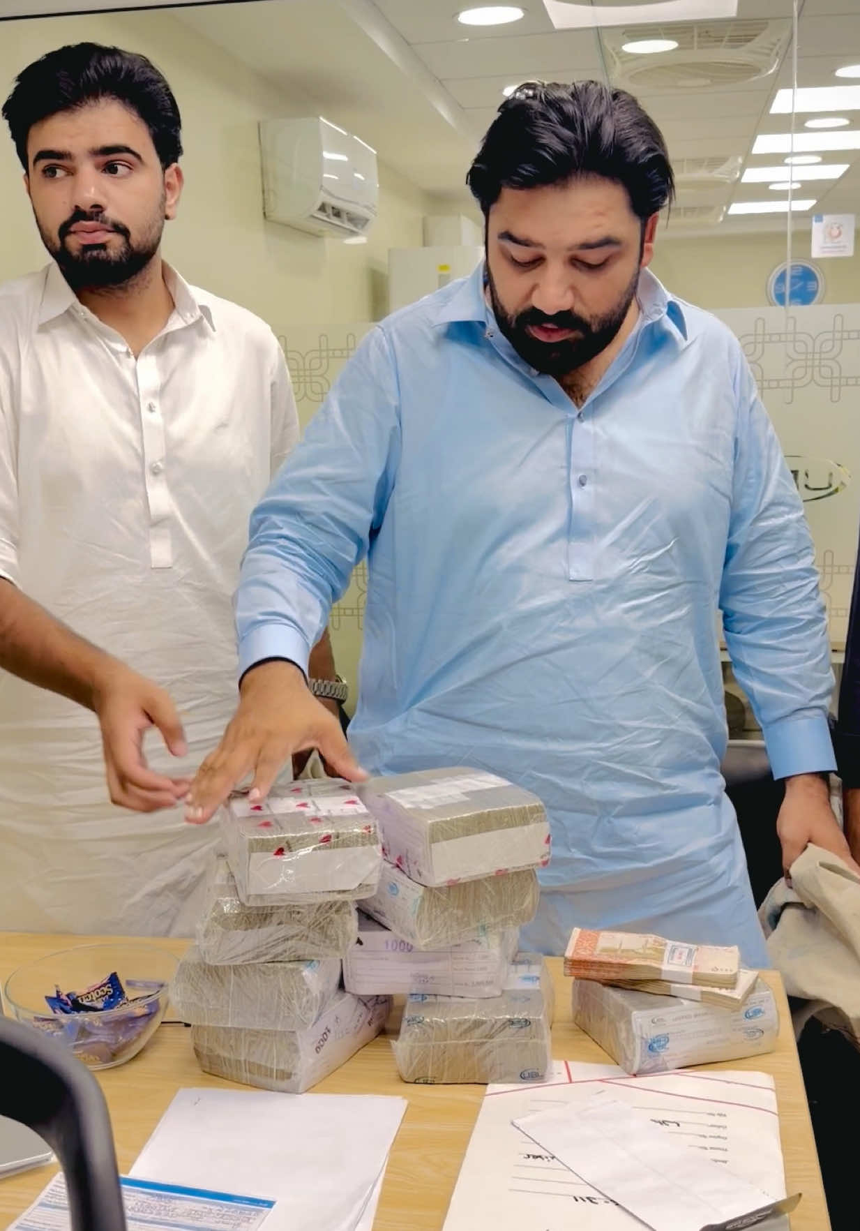 @Ch Awais JutT 22 ✌️