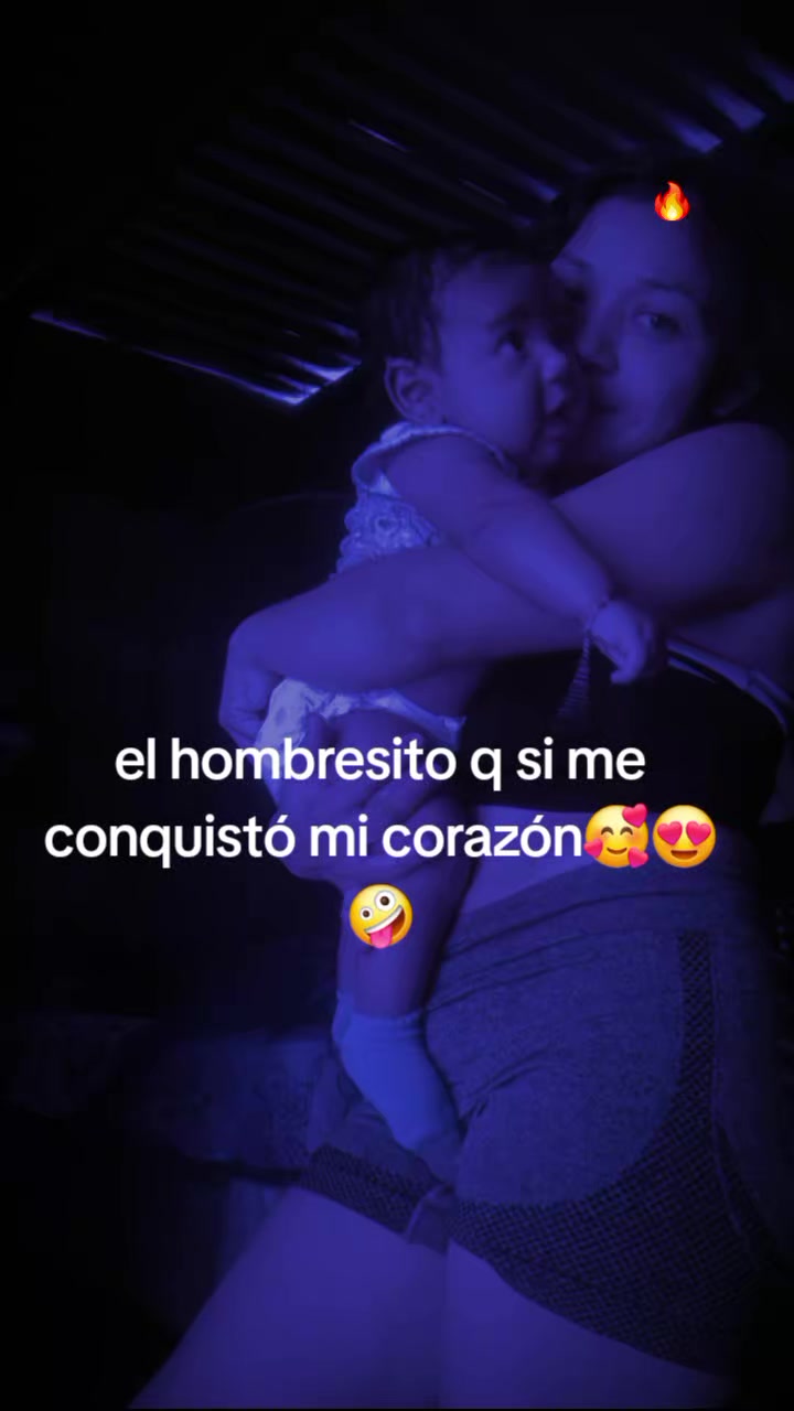 @la florecita olanchana❤️ 👸👸