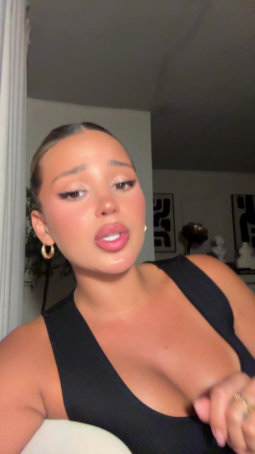 @VAL MERCADO