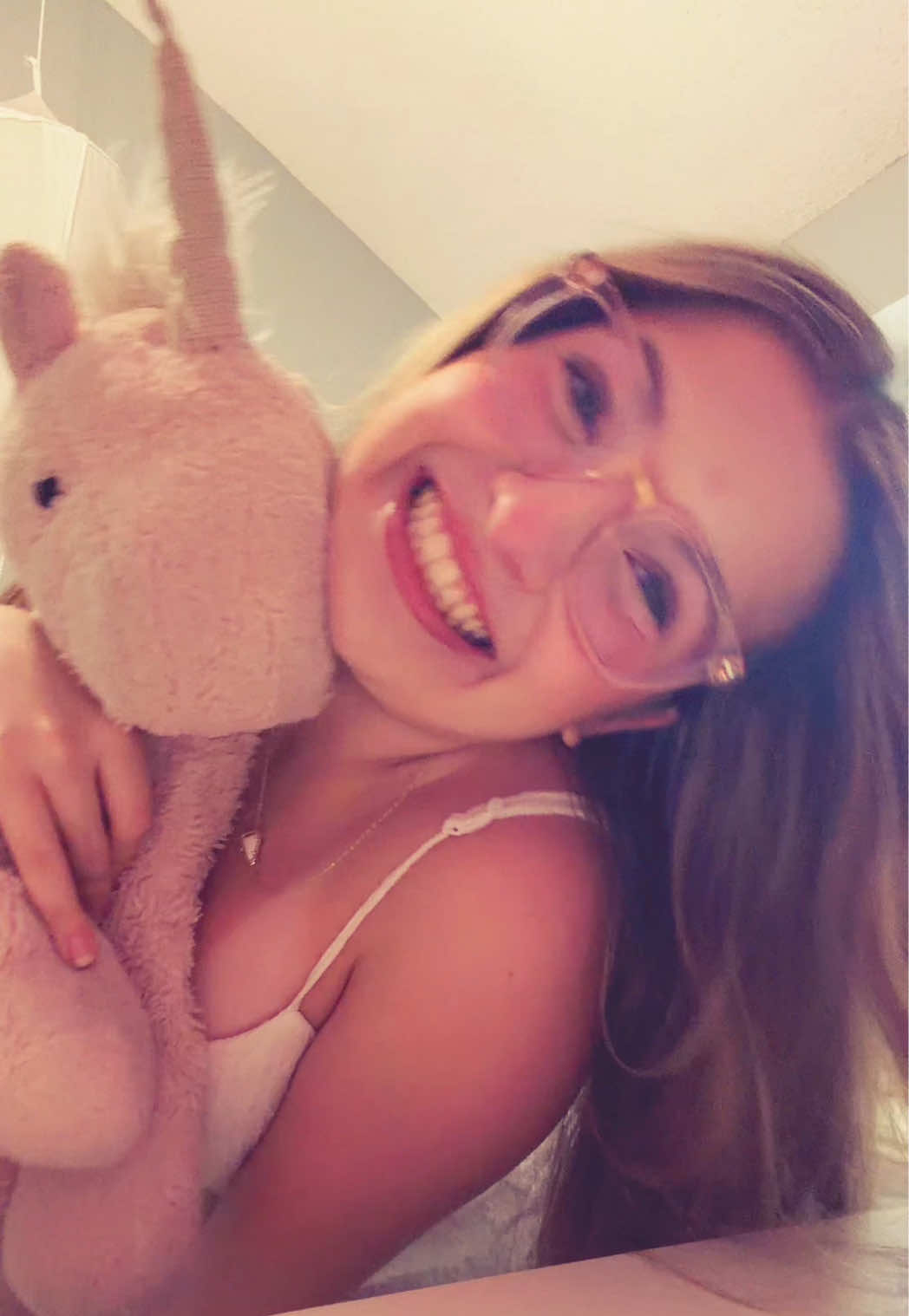 @🦄