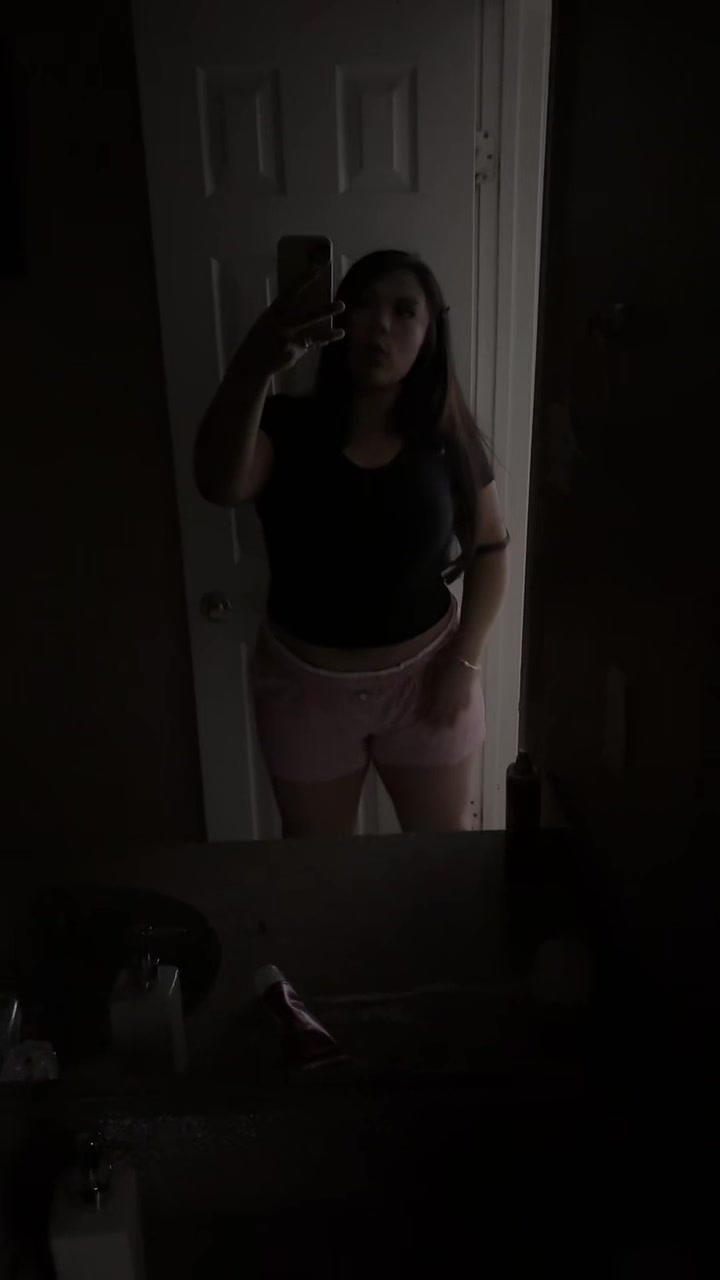 @iv.mixhellee