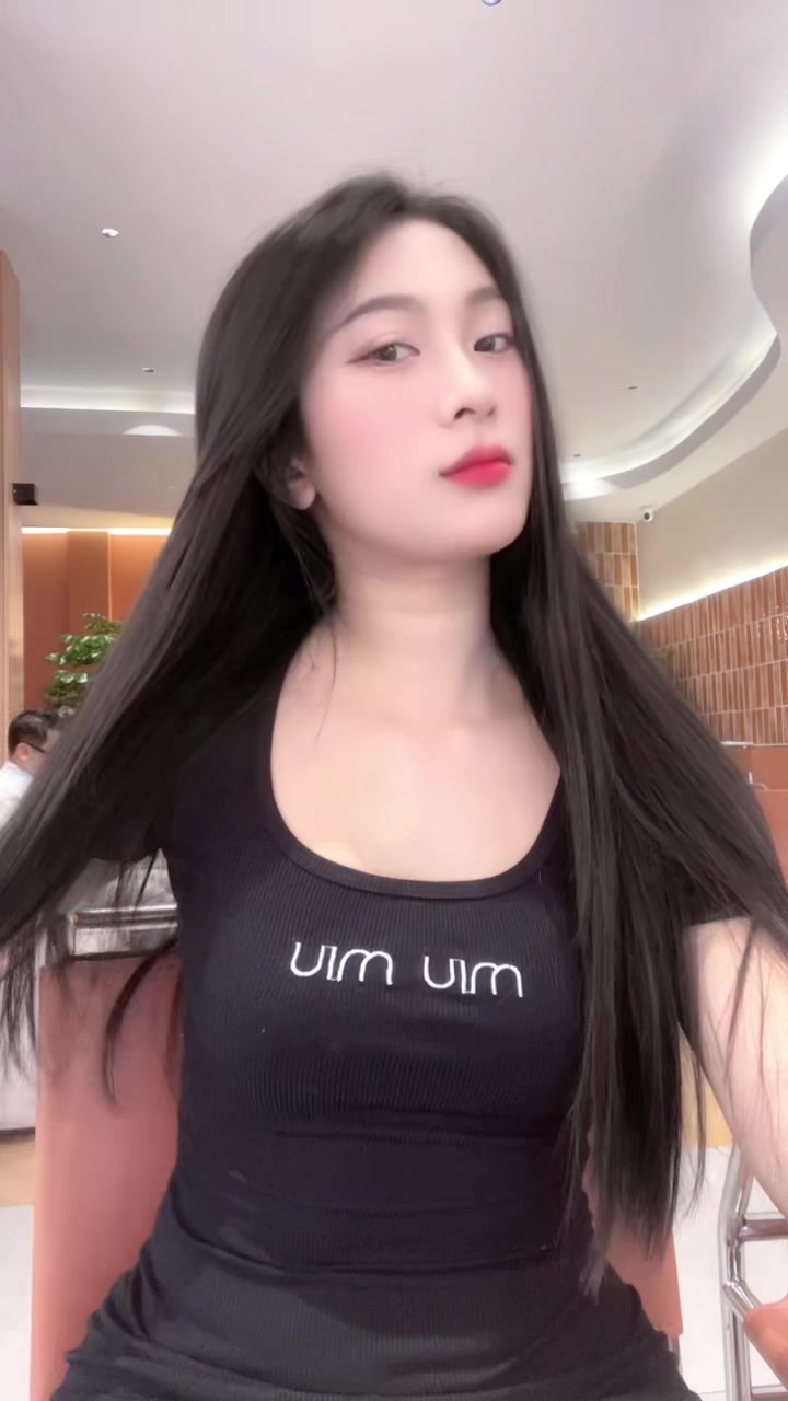 @Phượng th&iacute;ch ngắm m&acirc;y