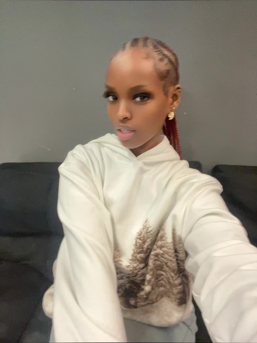 @randomgyal_c